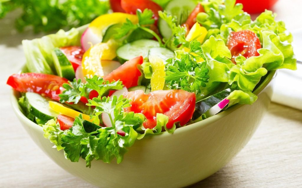 Fresh green salad 1 1024x640